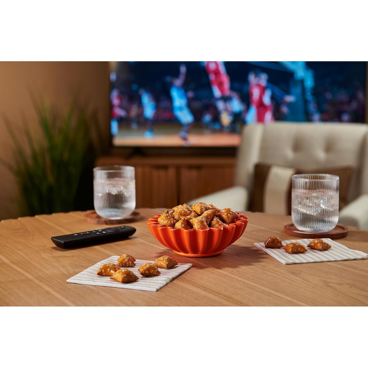 Reese's Filled Pretzels, Peanut Butter Pretzel Nuggets, Crunchy, Ready to Eat, Sweet and Salty Snack, 18oz Jar